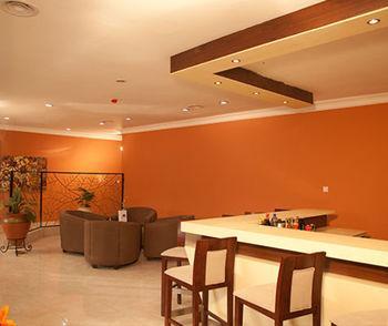 Crystal Rose Hostel Кумаси Экстерьер фото